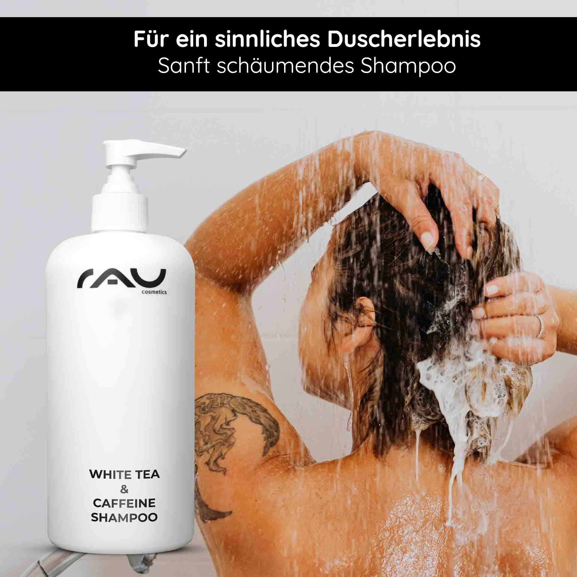 白茶咖啡因洗髮露 500 毫升 RAU Cosmetics White Tea & Caffeine Hair Shampoo – 500 ml Flasche mit Pumpverschluss, umgeben von weißen Blüten und grünen Blättern, die Frische und Pflege symbolisieren.